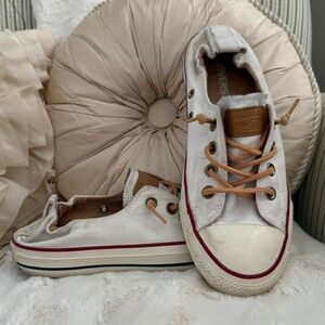 Converse Sneakers Size 8
